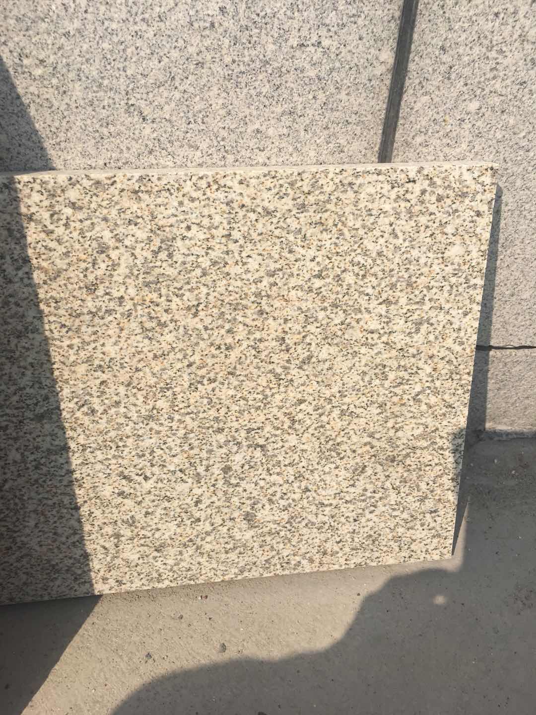 黃金麻異型石材 花崗巖的優(yōu)雅與實用性